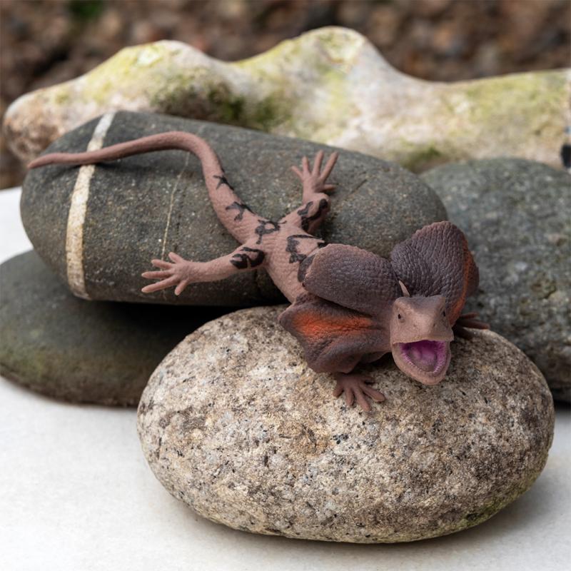 Realistic Frill-Necked Lizard