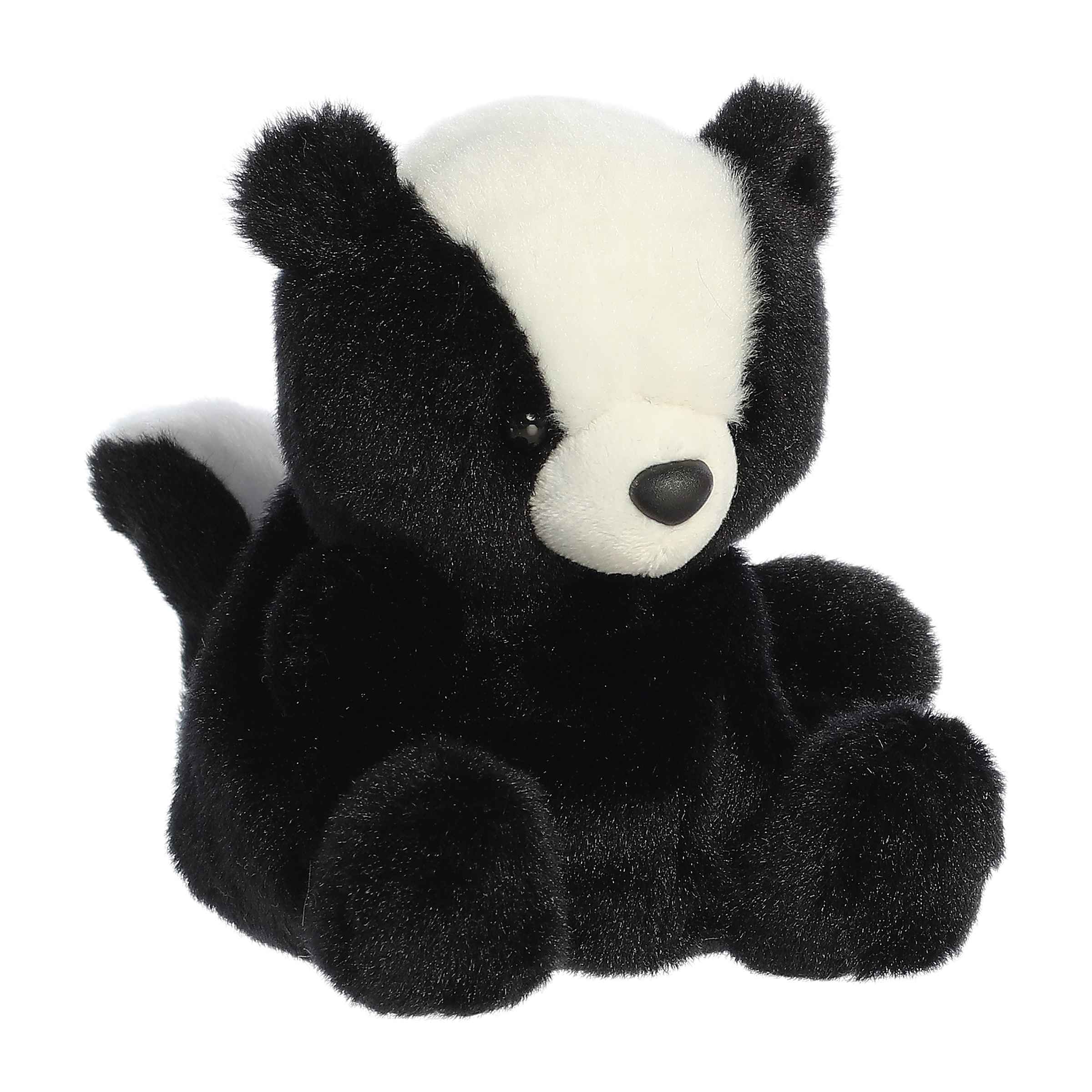 Scout Skunk | Aurora Palm Pals